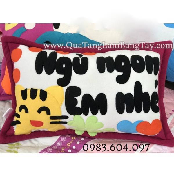 gối handmade vải nỉ tặng bạn gái 